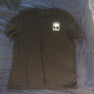 Black beach Tee